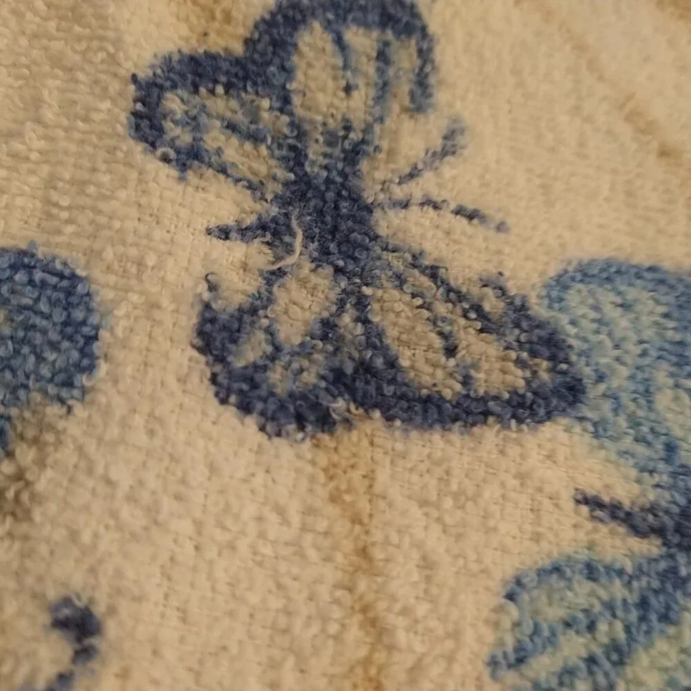 Blue Butterfly Floral Bath Towel MCM Dundee Made In USA Bathroom Collector